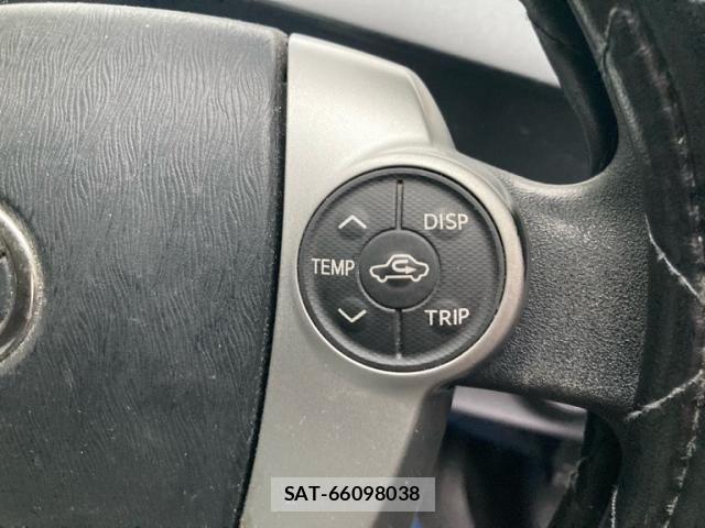 Toyota AQUA 2013-09 8034415-10