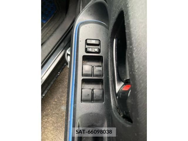 Toyota AQUA 2013-09 8034415-8