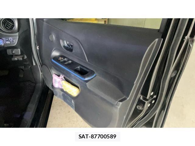 Toyota AQUA 2013-08 8034416-9
