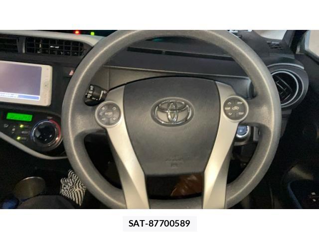 Toyota AQUA 2013-08 8034416-17