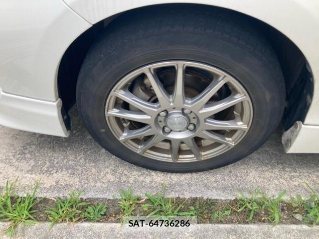 Toyota AQUA 2013-08 8034414-6