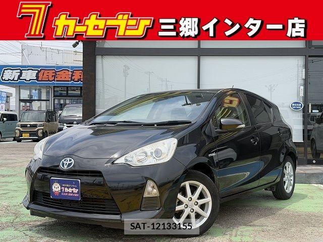 Toyota AQUA 2013-10 8034396-0