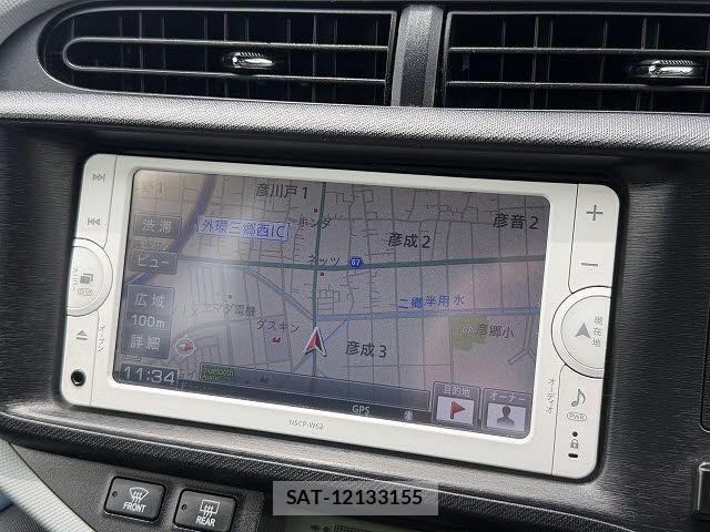 Toyota AQUA 2013-10 8034396-15