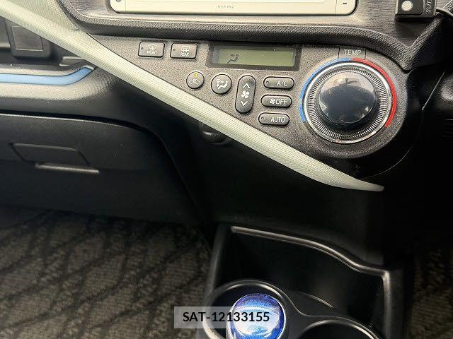 Toyota AQUA 2013-10 8034396-20