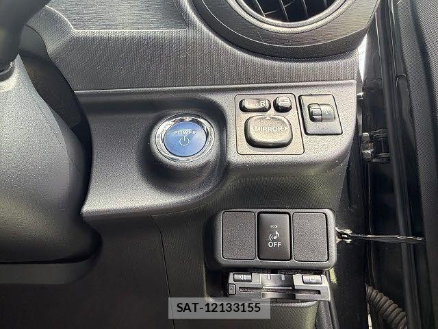 Toyota AQUA 2013-10 8034396-22
