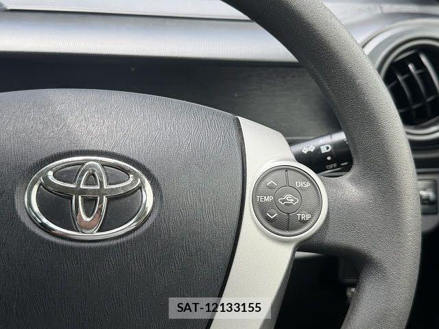 Toyota AQUA 2013-10 8034396-24