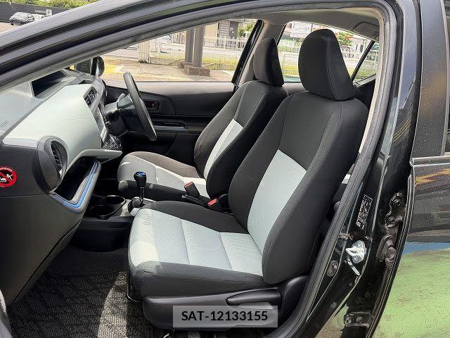 Toyota AQUA 2013-10 8034396-5
