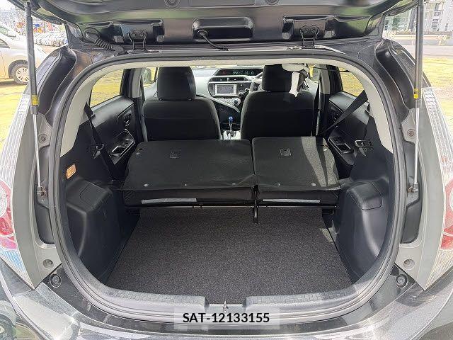 Toyota AQUA 2013-10 8034396-8