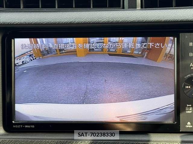 Toyota AQUA 2013-10 8034395-20