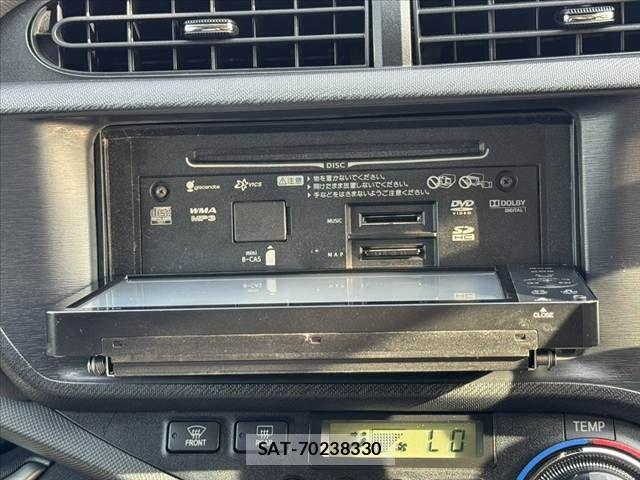Toyota AQUA 2013-10 8034395-21