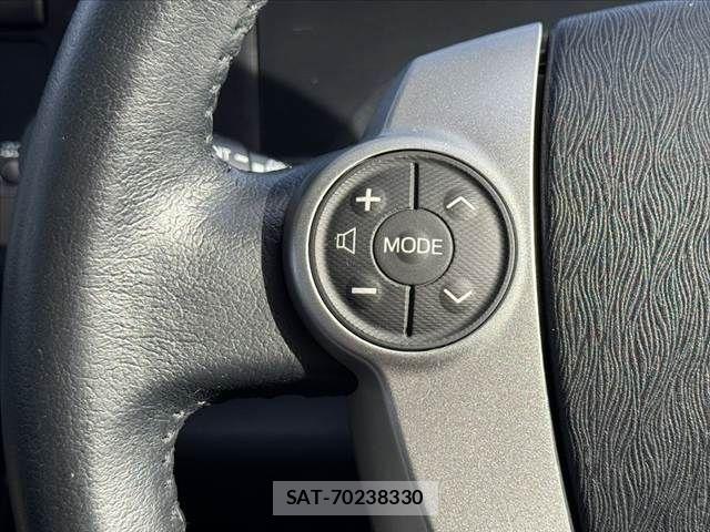 Toyota AQUA 2013-10 8034395-22
