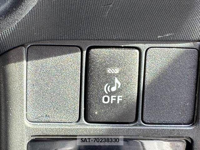 Toyota AQUA 2013-10 8034395-25