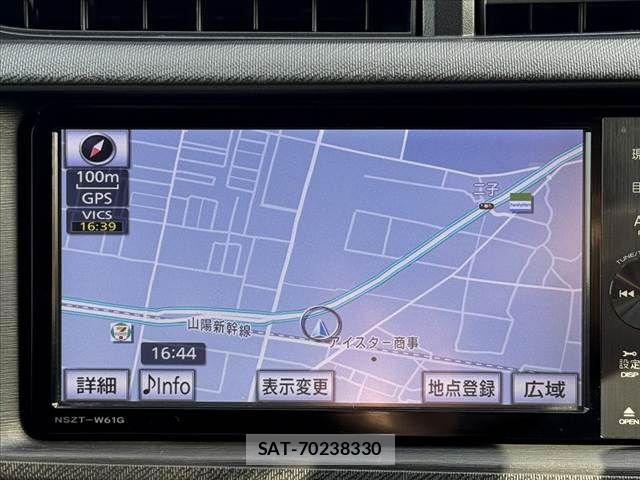 Toyota AQUA 2013-10 8034395-2
