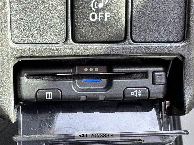 Toyota AQUA 2013-10 8034395-5