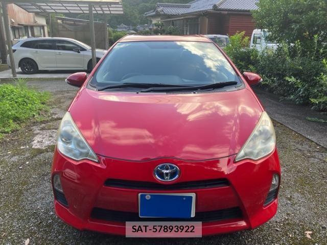 Toyota AQUA 2012-12 8034411-0