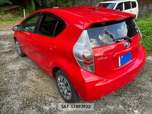 Toyota AQUA 2012-12 8034411-3