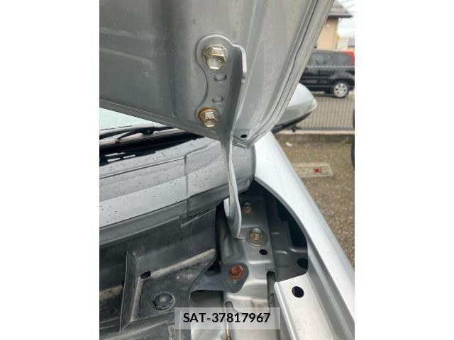Toyota AQUA 2015-08 8034405-17