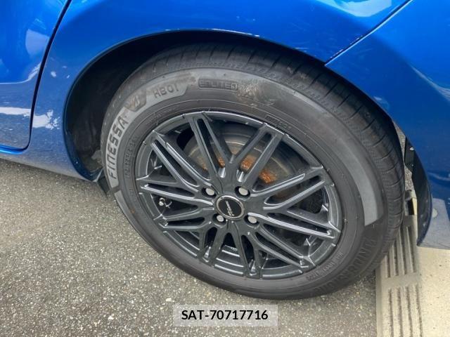 Toyota AQUA 2015-11 8072839-9
