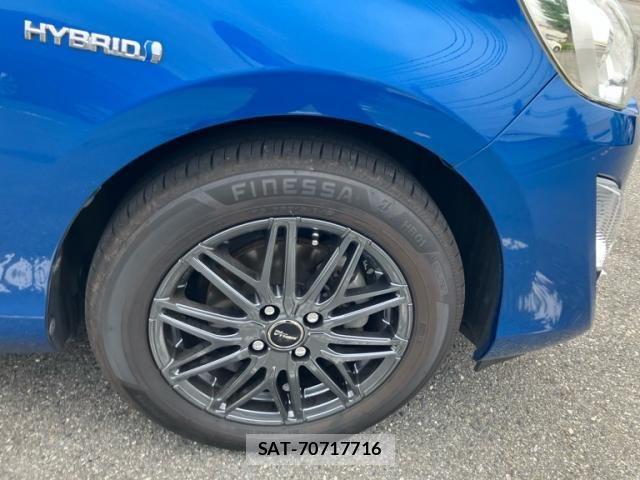 Toyota AQUA 2015-11 8072839-7