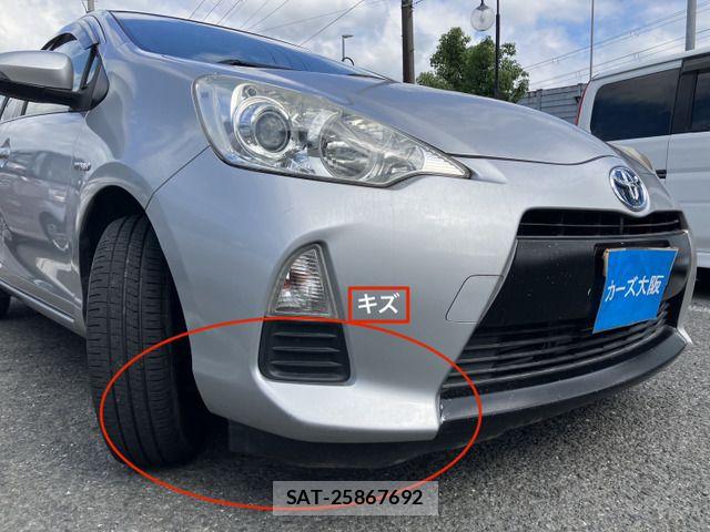 Toyota AQUA 2012-08 8072835-11