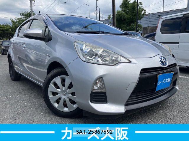 Toyota AQUA 2012-08 8072835-1