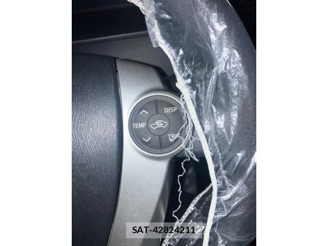 Toyota AQUA 2013-10 8072828-13