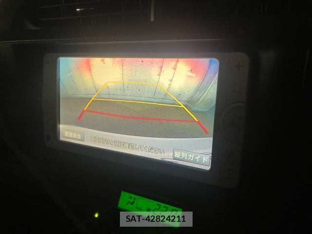 Toyota AQUA 2013-10 8072828-15