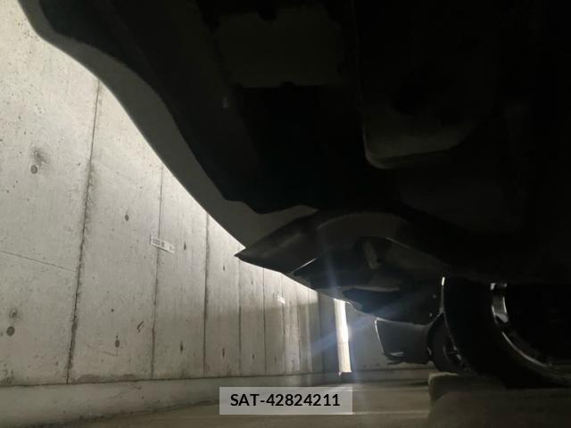 Toyota AQUA 2013-10 8072828-20