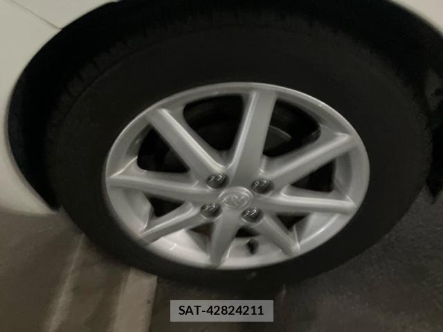 Toyota AQUA 2013-10 8072828-7