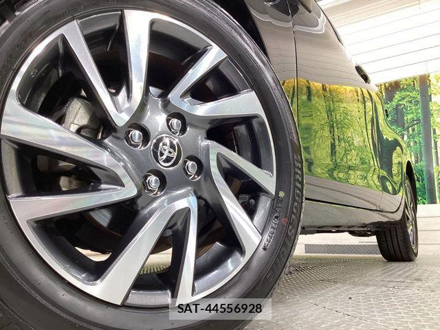 Toyota AQUA 2022-10 8072781-12