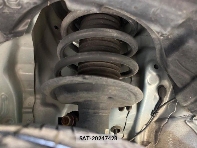 Toyota AQUA 2016-01 8072803-19
