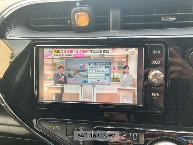 Toyota AQUA 2017-07 8072574-16