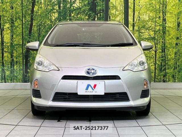 Toyota AQUA 2013-04 8072573-13