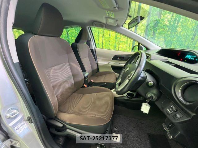 Toyota AQUA 2013-04 8072573-7