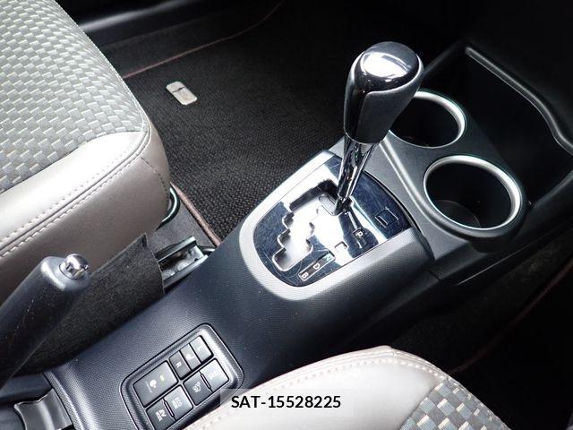 Toyota AQUA 2019-04 8072787-11