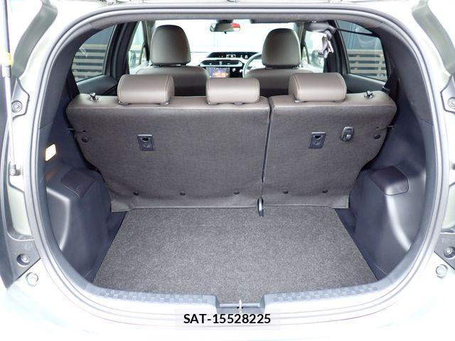 Toyota AQUA 2019-04 8072787-19