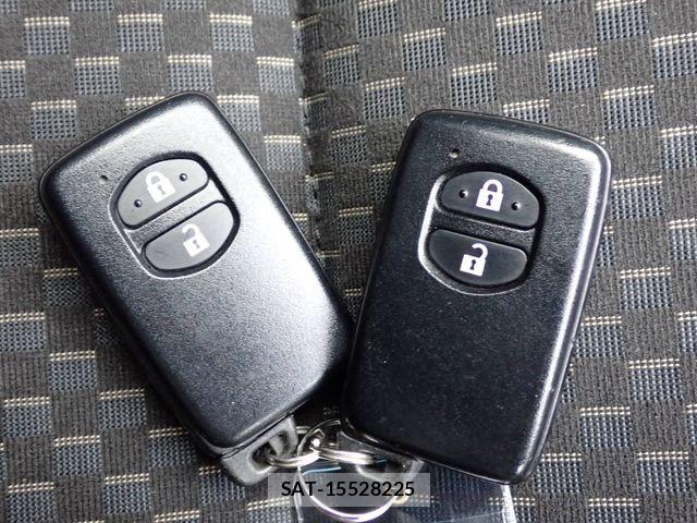 Toyota AQUA 2019-04 8072787-21