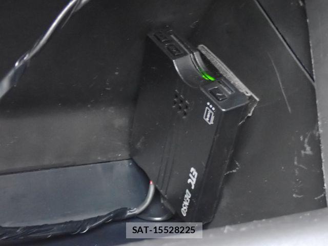 Toyota AQUA 2019-04 8072787-6