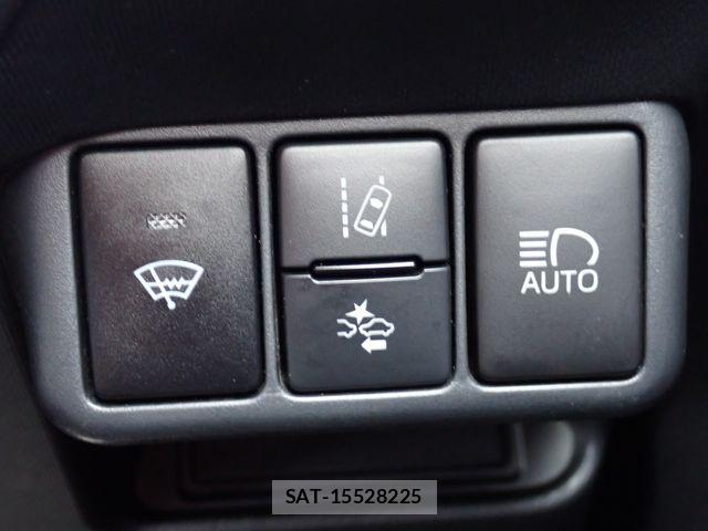 Toyota AQUA 2019-04 8072787-8