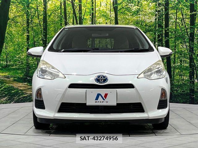 Toyota AQUA 2012-12 8072822-13