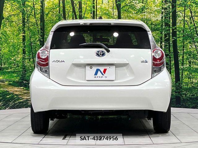 Toyota AQUA 2012-12 8072822-14