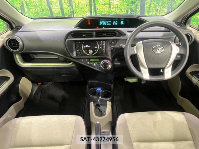 Toyota AQUA 2012-12 8072822-1