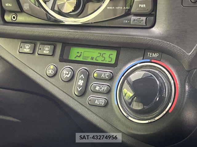 Toyota AQUA 2012-12 8072822-4