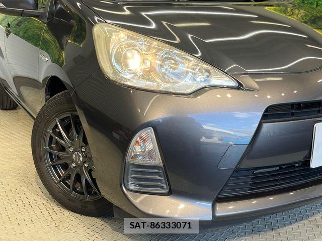 Toyota AQUA 2012-05 8072832-11