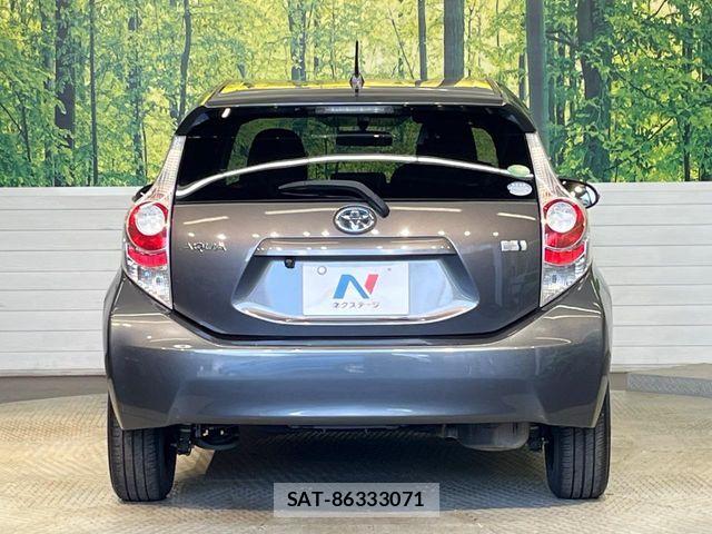 Toyota AQUA 2012-05 8072832-14