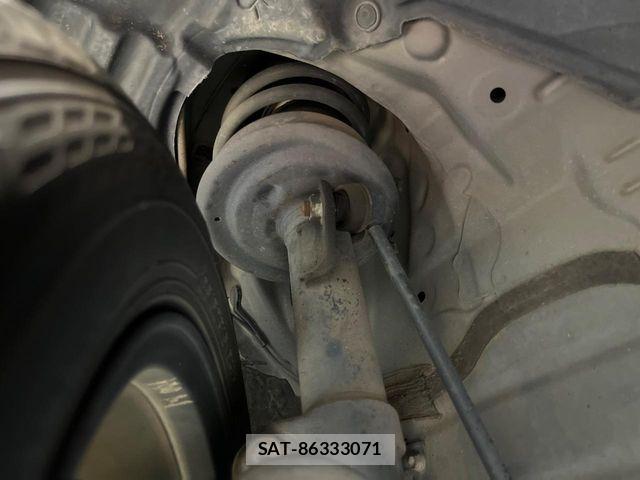 Toyota AQUA 2012-05 8072832-19