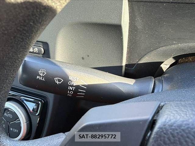 Toyota AQUA 2020-05 8072801-21
