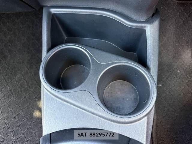 Toyota AQUA 2020-05 8072801-26