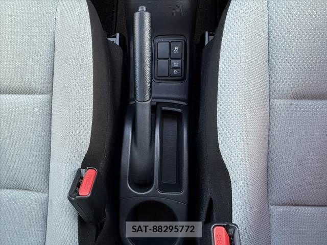 Toyota AQUA 2020-05 8072801-28