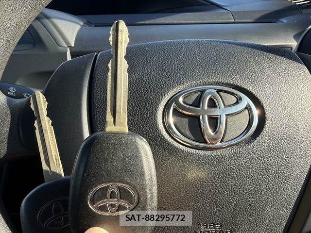 Toyota AQUA 2020-05 8072801-5